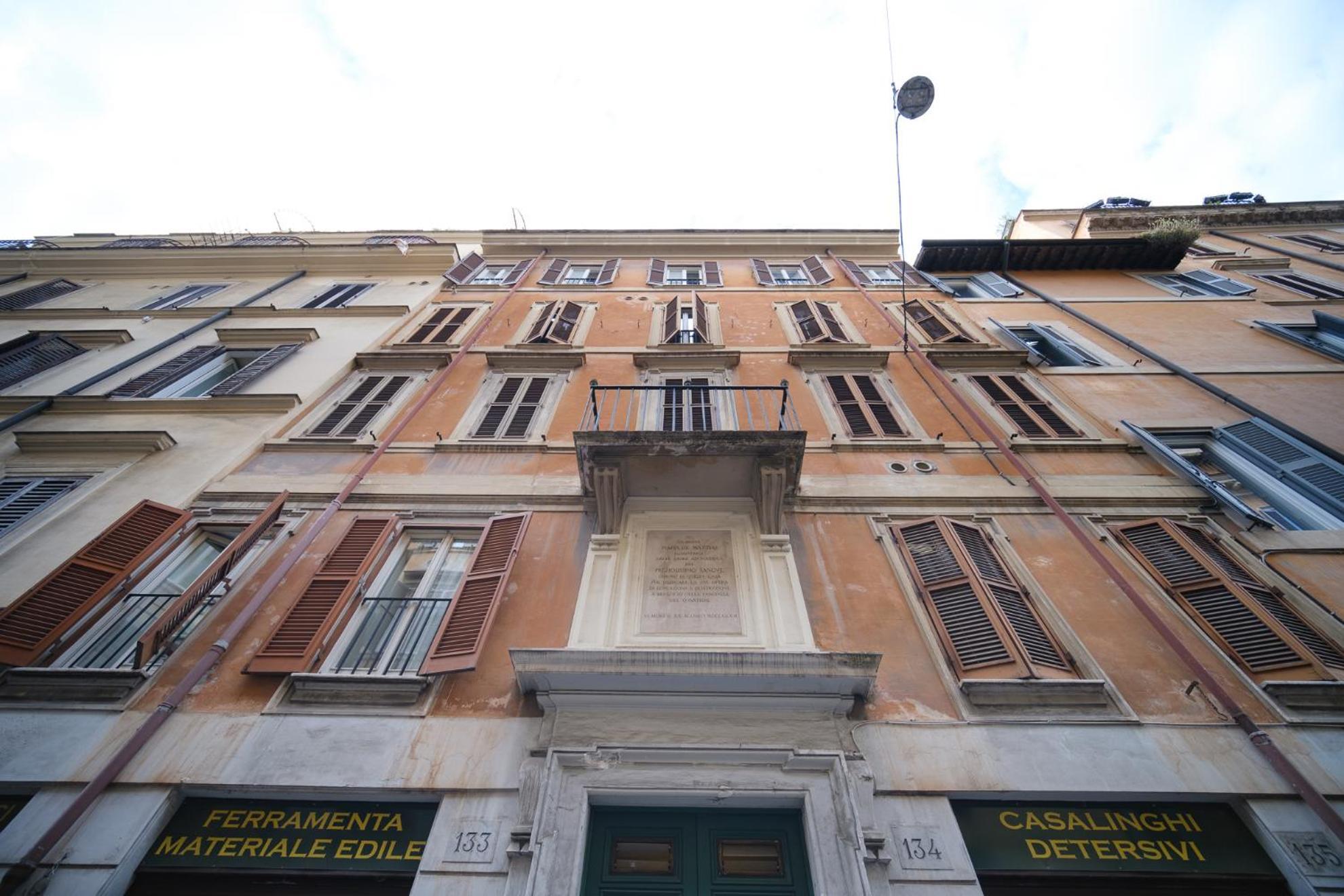 Elisa's Trevi Fountain Buddyrent Apartment Rome